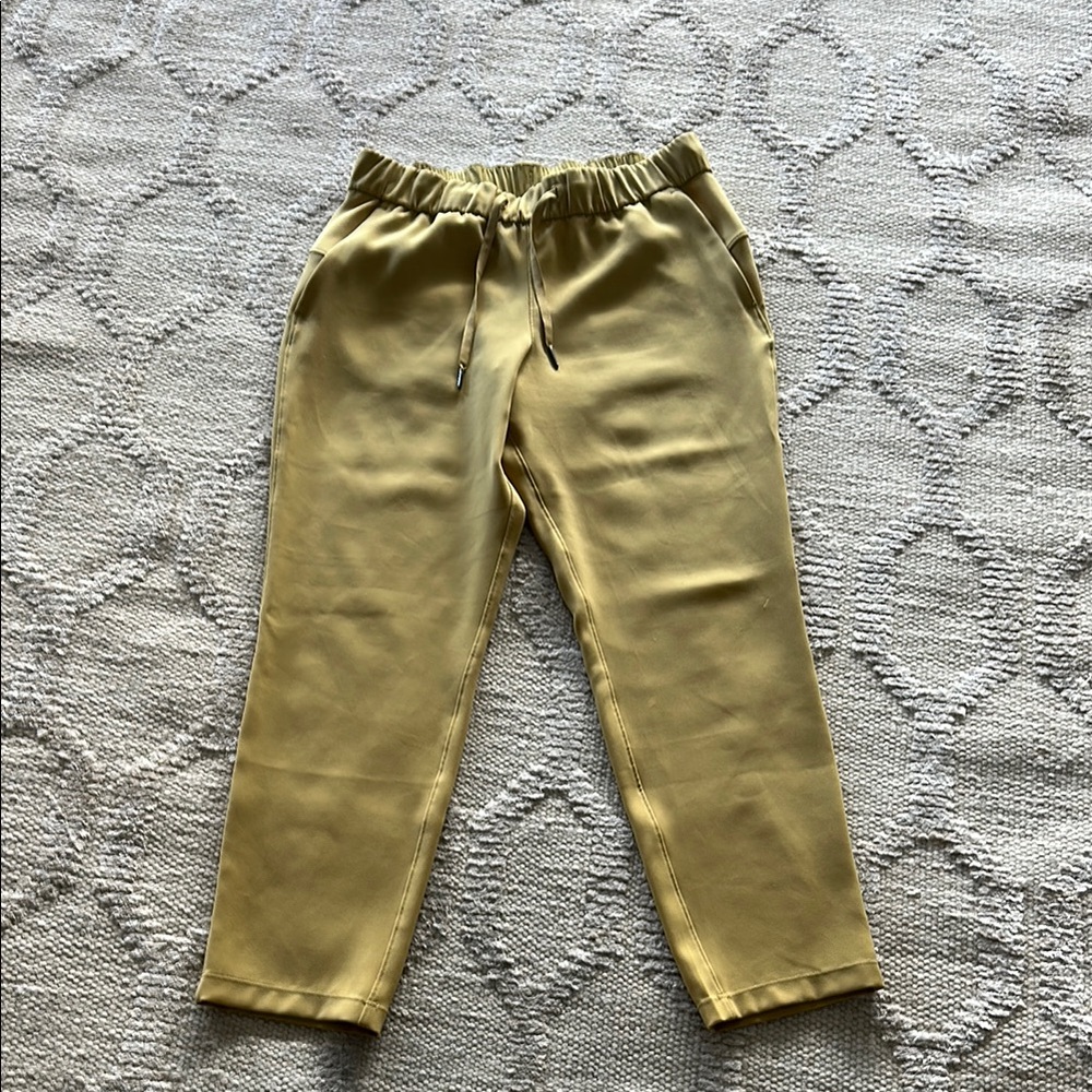 Lululemon size 8